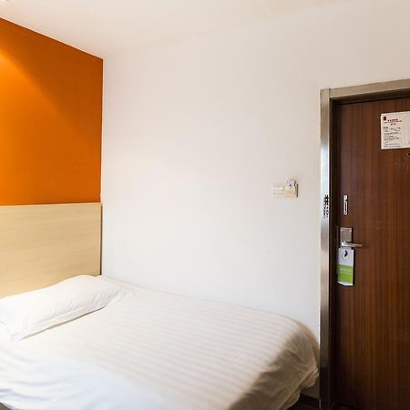 Motel Shenzhen Longgang Longcheng Square Metro Station Екстер'єр фото