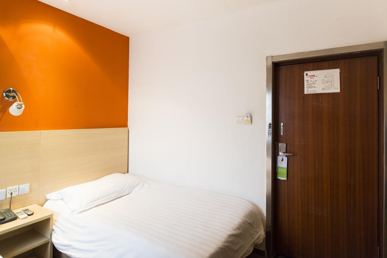 Motel Shenzhen Longgang Longcheng Square Metro Station Екстер'єр фото