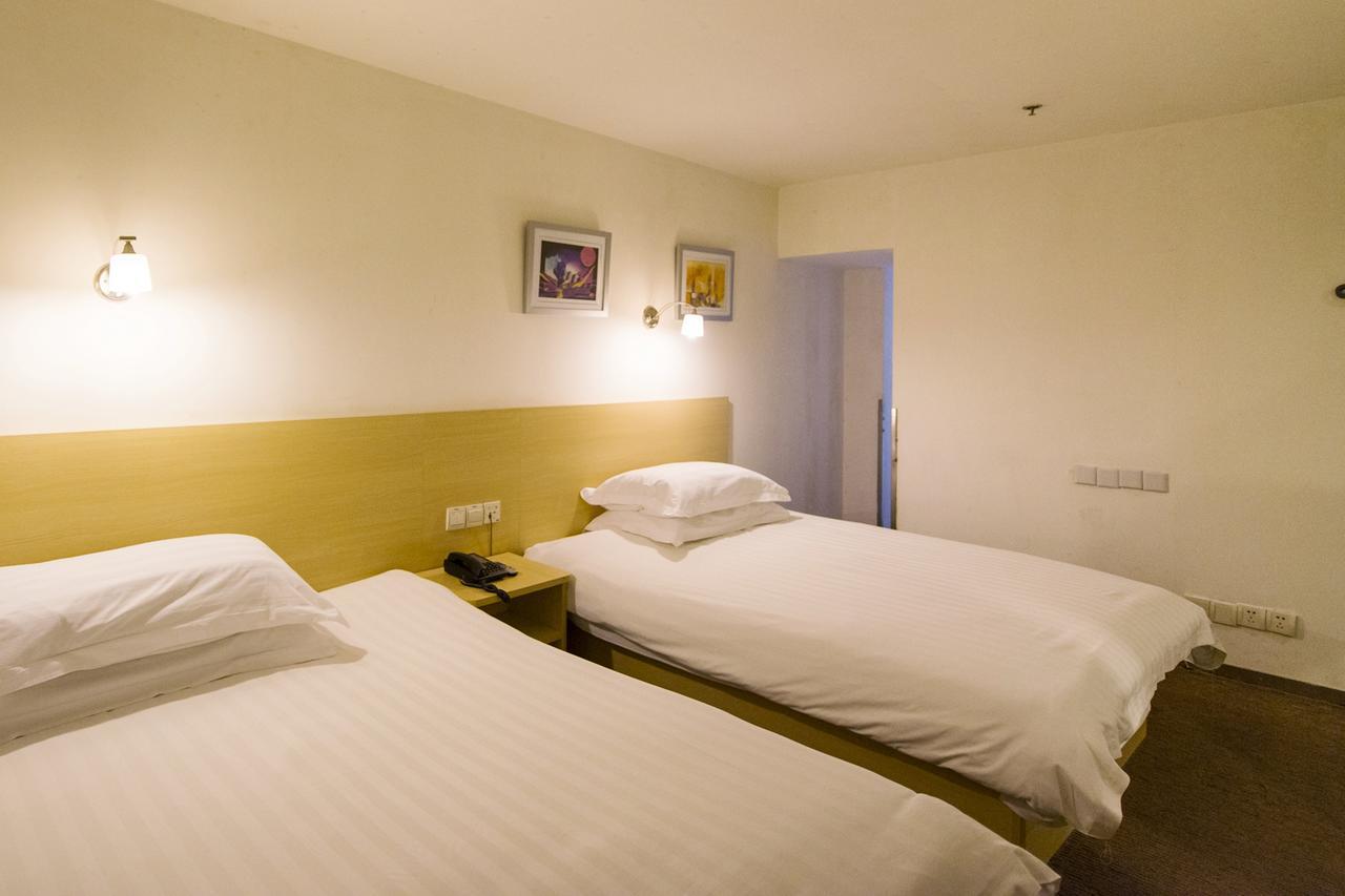 Motel Shenzhen Longgang Longcheng Square Metro Station Екстер'єр фото
