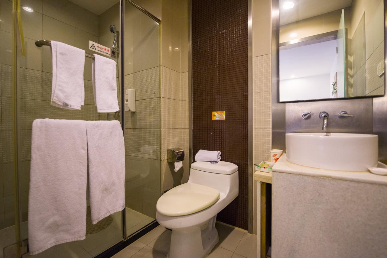 Motel Shenzhen Longgang Longcheng Square Metro Station Екстер'єр фото