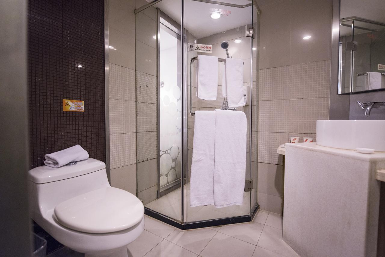 Motel Shenzhen Longgang Longcheng Square Metro Station Екстер'єр фото